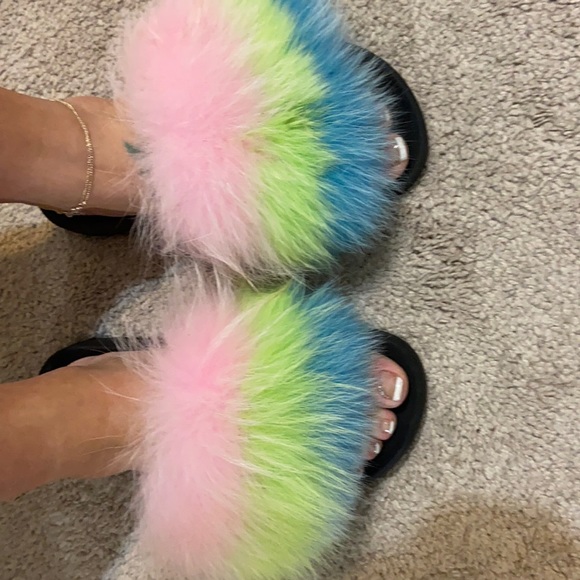 Fuzzy slides - Picture 1 of 4